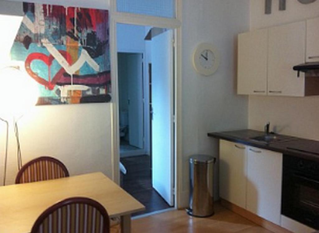 Townhouse Trouville - Appart'Hotel & Studios Pokoj fotografie